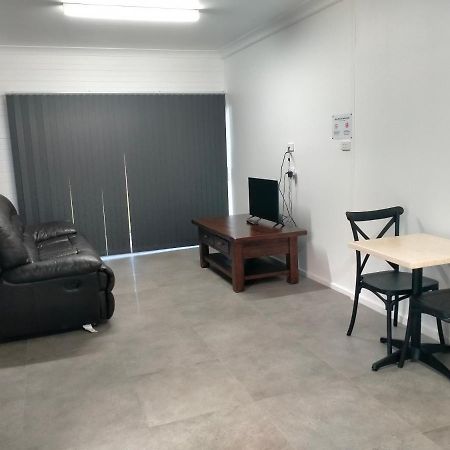 Karuah Australian Motor Home Tourist Park Twelve Mile Creek מראה חיצוני תמונה