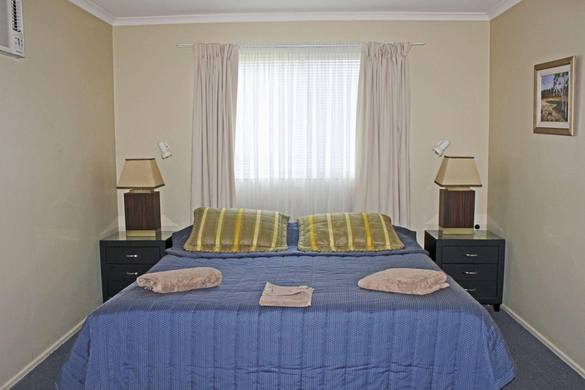 Karuah Australian Motor Home Tourist Park Twelve Mile Creek מראה חיצוני תמונה